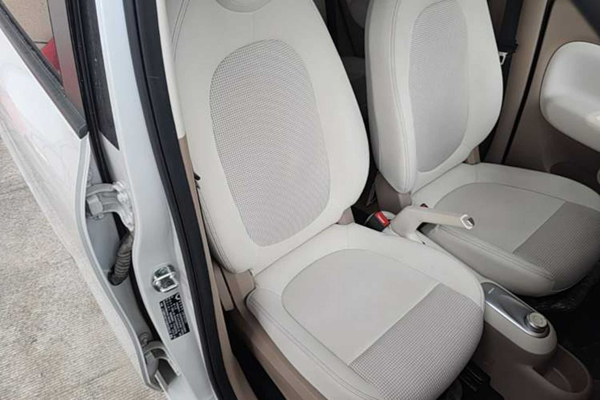 Used Wuling Hongguang MINIEV 2025 Four-Door Version Advanced Edition Right Front Seat