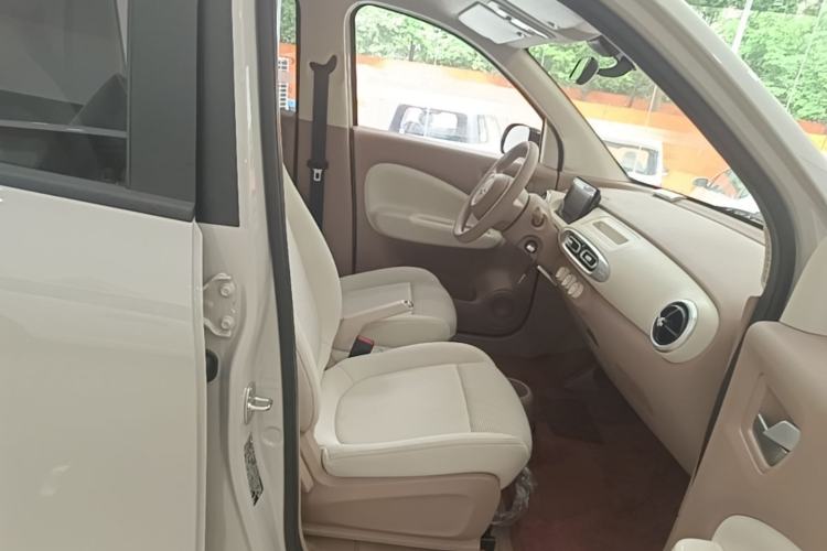 Used Wuling Hongguang MINIEV 2025 Four-Door Version Advanced Edition Right Front Seat
