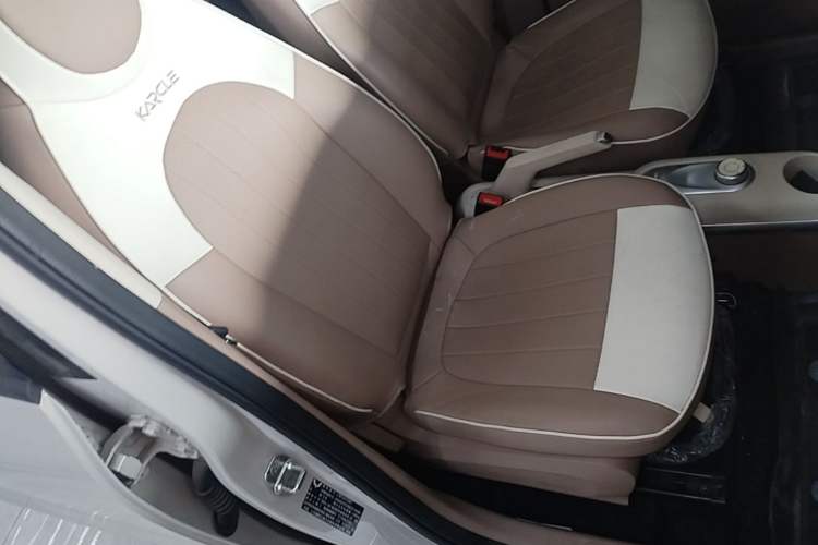Used Wuling Hongguang MINIEV 2025 Four-Door Version Advanced Edition Right Front Seat