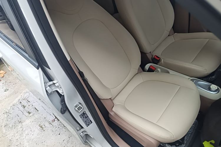 Used Wuling Hongguang MINIEV 2025 Four-Door Version Zhenxiang+ Edition Right Front Seat