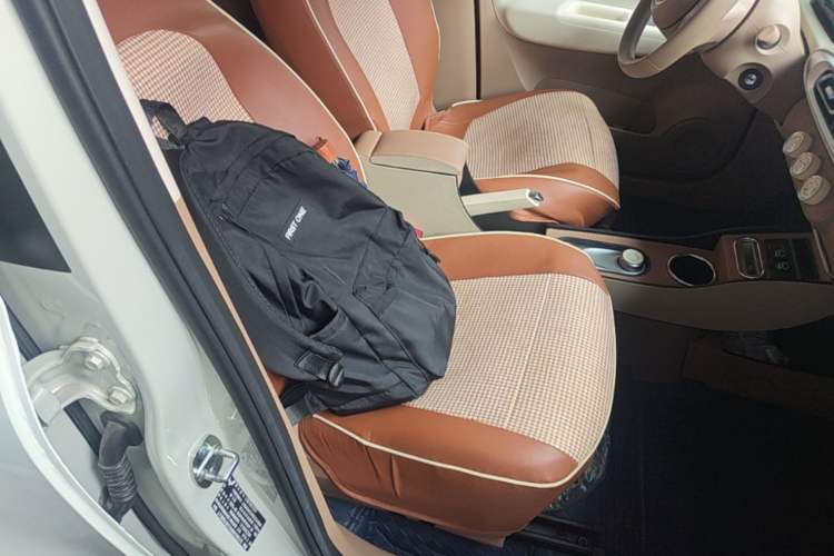 Used Wuling Hongguang MINIEV 2025 Four-Door Version Advanced Edition Right Front Seat