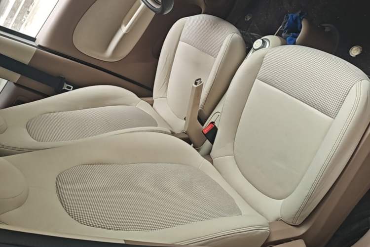 Used Wuling Hongguang MINIEV 2025 Four-Door Version Advanced Edition Right Front Seat