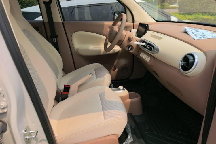 Used Wuling Hongguang MINIEV 2025 Four-Door Version Advanced Edition Right Front Seat