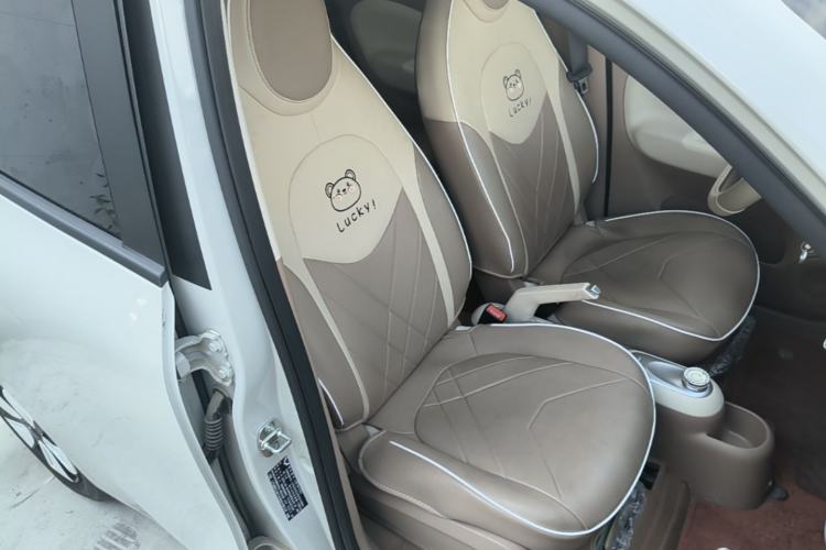Used Wuling Hongguang MINIEV 2025 Four-Door Version Advanced Edition Right Front Seat