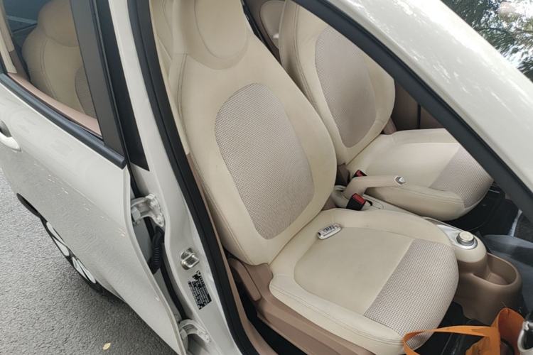 Used Wuling Hongguang MINIEV 2025 Four-Door Version Advanced Edition Right Front Seat