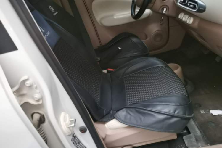 Used Wuling Hongguang MINIEV 2025 Four-Door Version Advanced Edition Right Front Seat