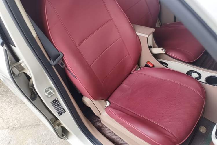 Used Wuling Hongguang MINIEV 2025 Four-Door Version Advanced Edition Right Front Seat