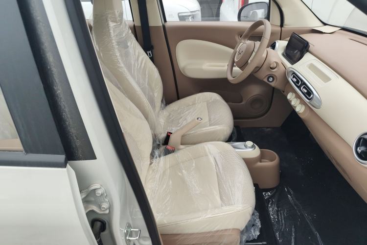 Used Wuling Hongguang MINIEV 2025 Four-Door Version Advanced Edition Right Front Seat