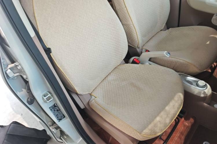 Used Wuling Hongguang MINIEV 2025 Four-Door Version Advanced Edition Right Front Seat