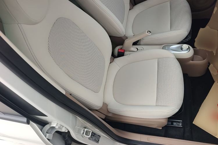 Used Wuling Hongguang MINIEV 2025 Four-Door Version Advanced Edition Right Front Seat