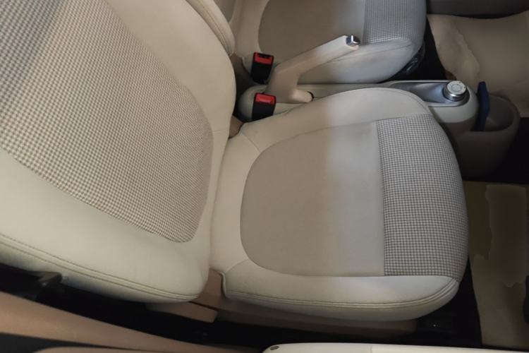Used Wuling Hongguang MINIEV 2025 Four-Door Version Advanced Edition Right Front Seat