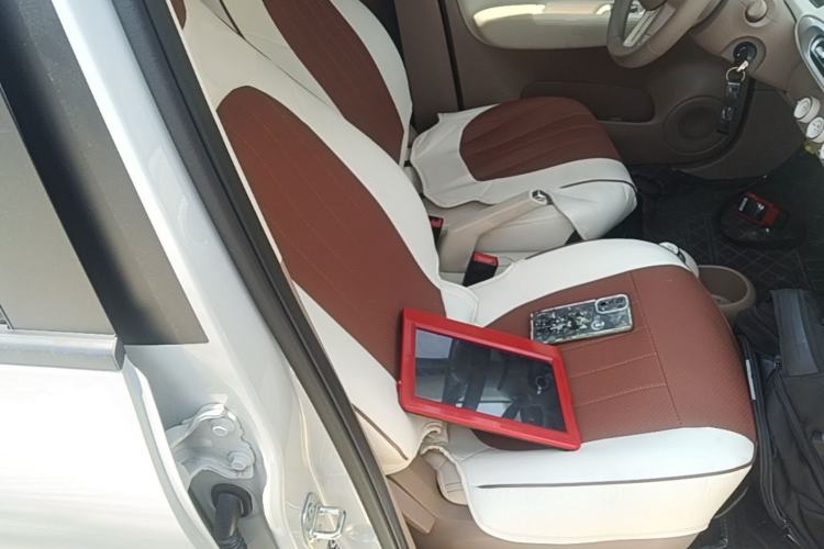 Used Wuling Hongguang MINIEV 2025 Four-Door Version Advanced Edition Right Front Seat