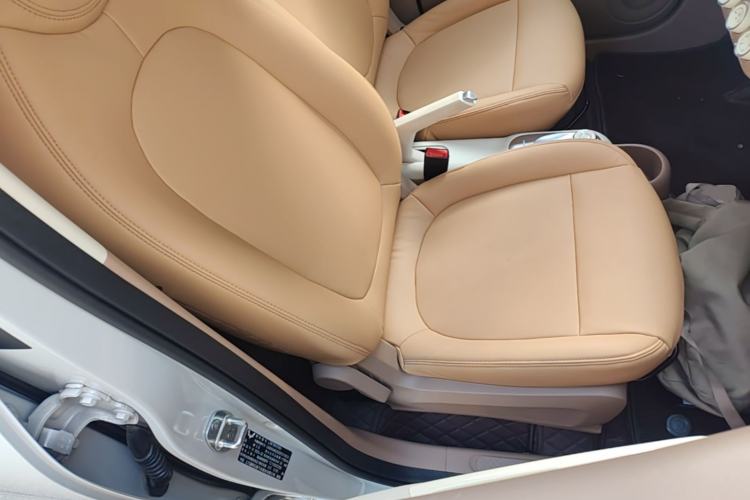 Used Wuling Hongguang MINIEV 2025 Four-Door Version Advanced Edition Right Front Seat