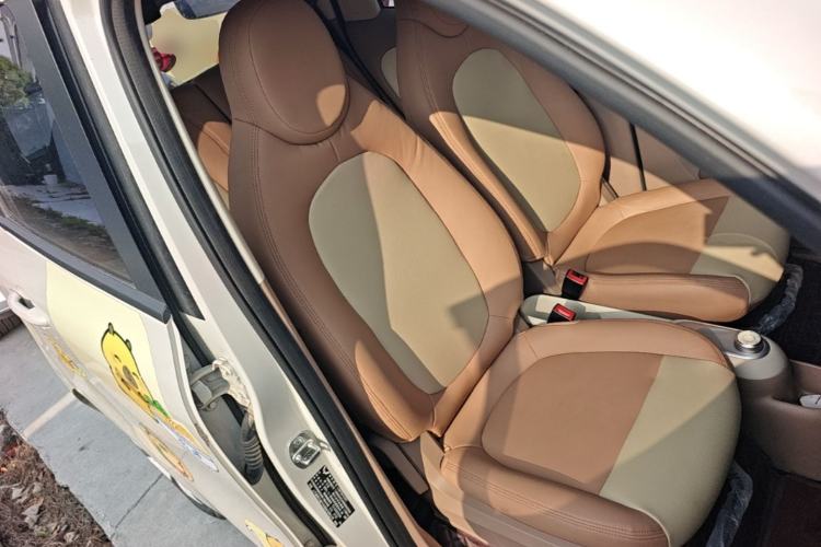 Used Wuling Hongguang MINIEV 2025 Four-Door Version Premium Edition Right Front Seat