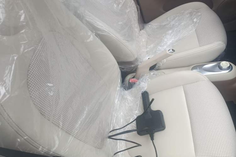Used Wuling Hongguang MINIEV 2025 Four-Door Version Advanced Edition Right Front Seat