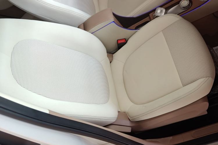 Used Wuling Hongguang MINIEV 2025 Four-Door Version Zhenxiang+ Edition Right Front Seat