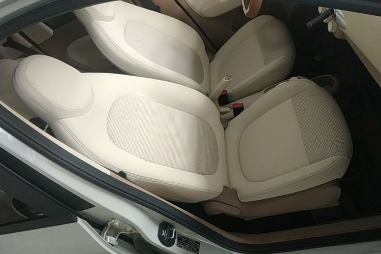 Used Wuling Hongguang MINIEV 2025 Four-Door Version Advanced Edition Right Front Seat