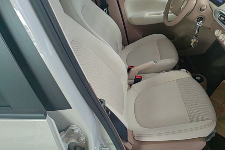 Used Wuling Hongguang MINIEV 2025 Four-Door Version Advanced Edition Right Front Seat