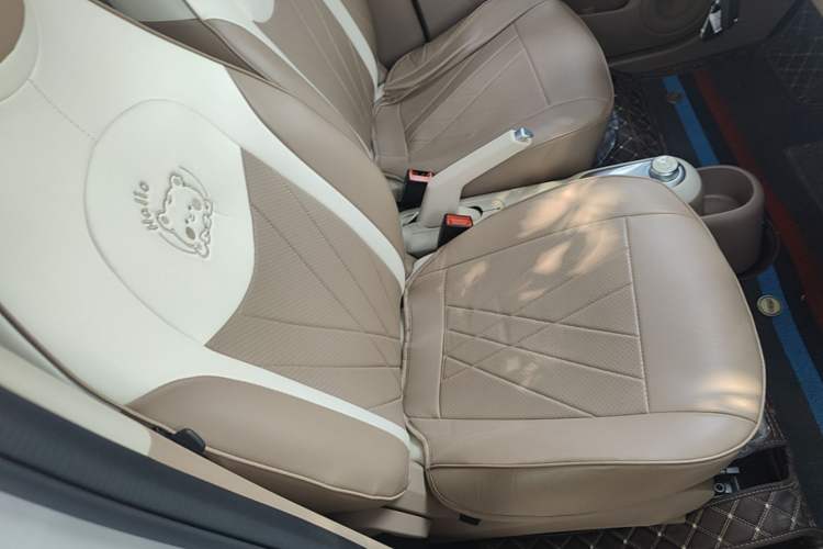 Used Wuling Hongguang MINIEV 2025 Four-Door Version Advanced Edition Right Front Seat