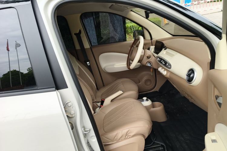 Used Wuling Hongguang MINIEV 2025 Four-Door Version Advanced Edition Right Front Seat
