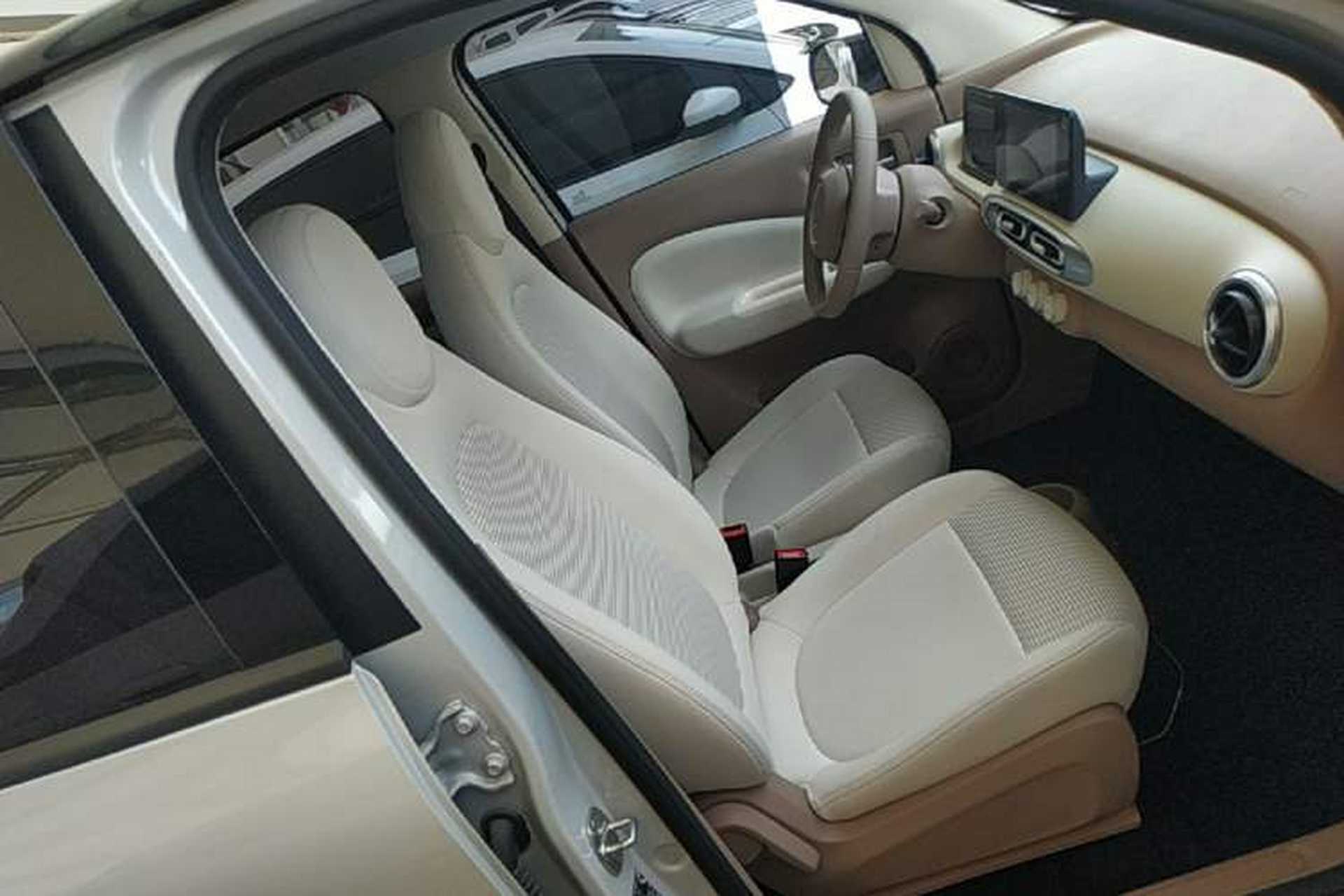 Used Wuling Hongguang MINIEV 2025 Four-Door Version Premium Edition Right Front Seat