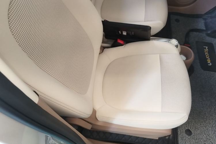 Used Wuling Hongguang MINIEV 2025 Four-Door Version Zhenxiang+ Edition Right Front Seat