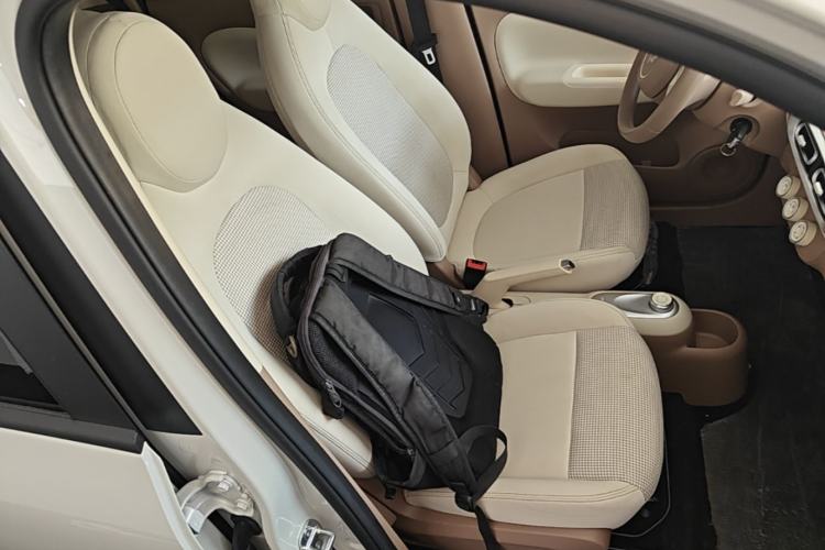 Used Wuling Hongguang MINIEV 2025 Four-Door Version Advanced Edition Right Front Seat