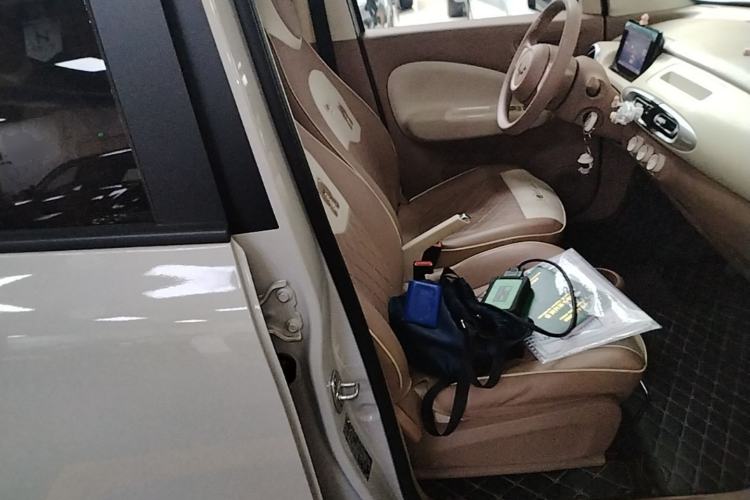 Used Wuling Hongguang MINIEV 2025 Four-Door Version Advanced Edition Right Front Seat