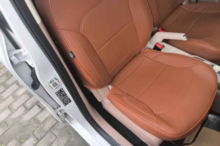 Used Wuling Hongguang MINIEV 2025 Four-Door Version Advanced Edition Right Front Seat