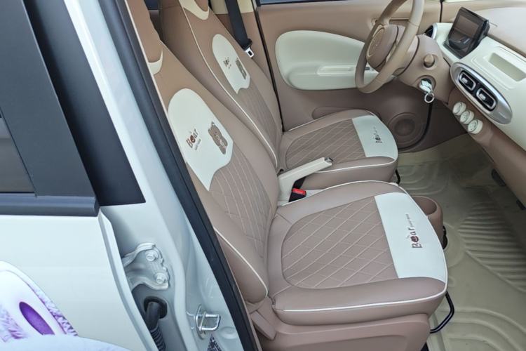 Used Wuling Hongguang MINIEV 2025 Four-Door Version Advanced Edition Right Front Seat