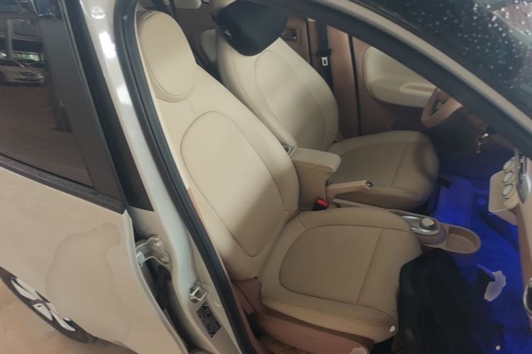 Used Wuling Hongguang MINIEV 2025 Four-Door Version Advanced Edition Right Front Seat