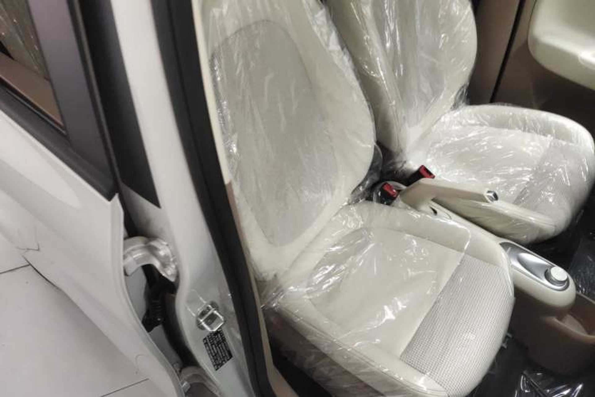 Used Wuling Hongguang MINIEV 2025 Four-Door Version Advanced Edition Right Front Seat