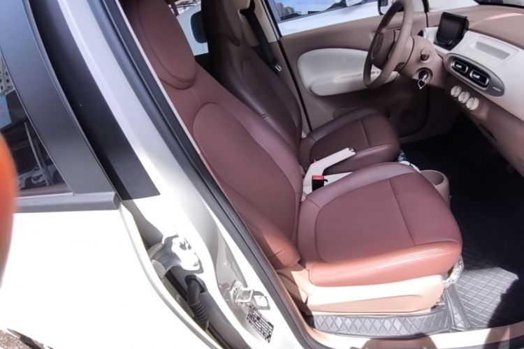 Used Wuling Hongguang MINIEV 2025 Four-Door Version Advanced Edition Right Front Seat