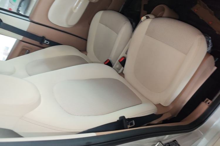 Used Wuling Hongguang MINIEV 2025 Four-Door Version Zhenxiang+ Edition Right Front Seat