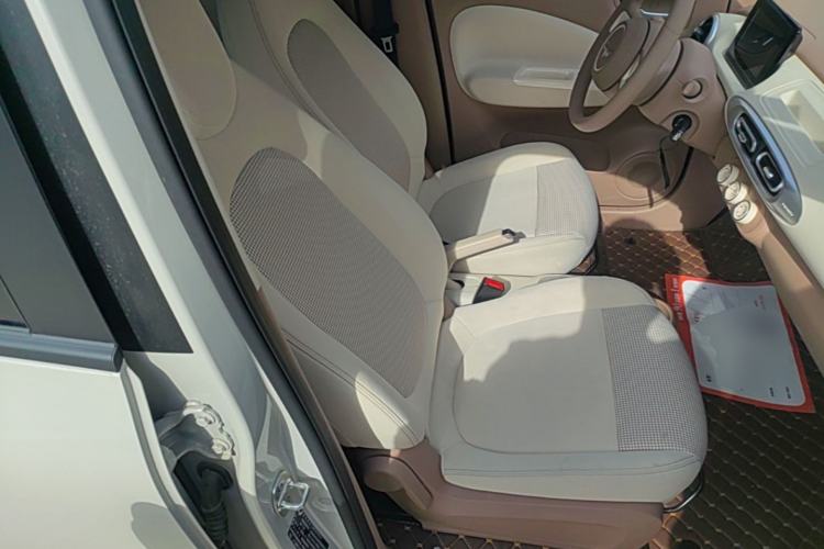 Used Wuling Hongguang MINIEV 2025 Four-Door Version Advanced Edition Right Front Seat