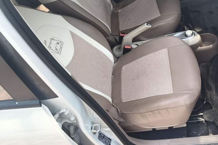 Used Wuling Hongguang MINIEV 2025 Four-Door Version Advanced Edition Right Front Seat