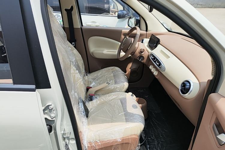Used Wuling Hongguang MINIEV 2025 Four-Door Version Advanced Edition Right Front Seat