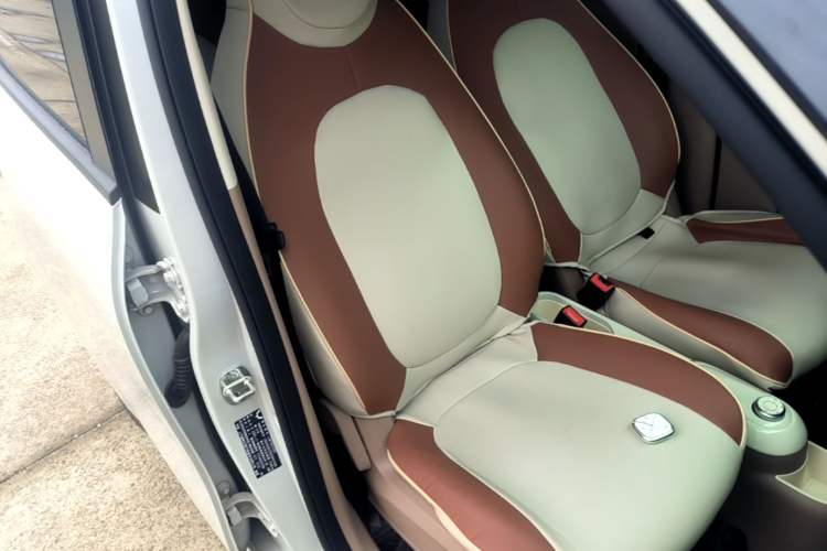 Used Wuling Hongguang MINIEV 2025 Four-Door Version Zhenxiang+ Edition Right Front Seat