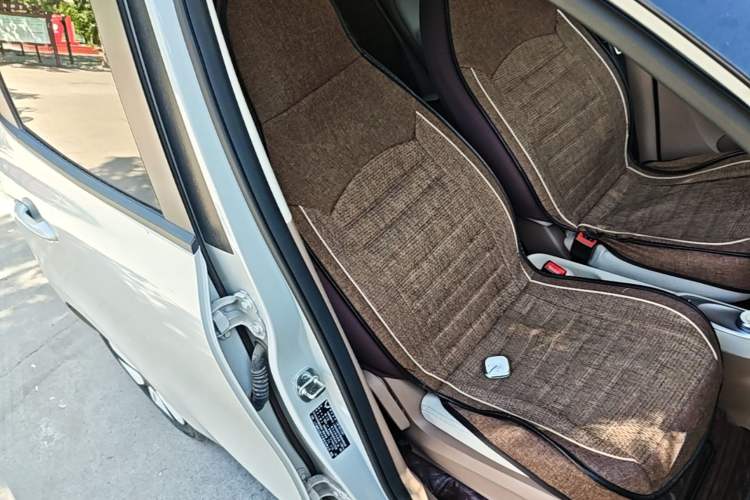 Used Wuling Hongguang MINIEV 2025 Four-Door Version Zhenxiang+ Edition Right Front Seat