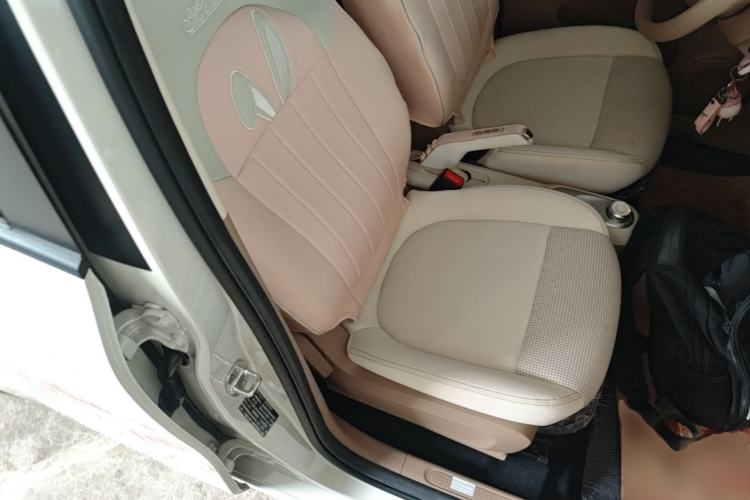 Used Wuling Hongguang MINIEV 2025 Four-Door Version Advanced Edition Right Front Seat