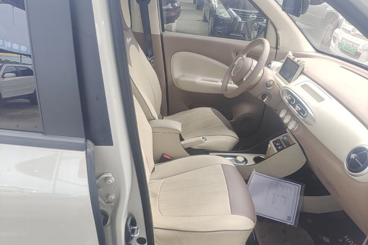 Used Wuling Hongguang MINIEV 2025 Four-Door Version Advanced Edition Right Front Seat