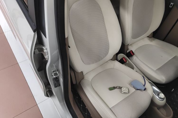 Used Wuling Hongguang MINIEV 2025 Four-Door Version Zhenxiang+ Edition Right Front Seat