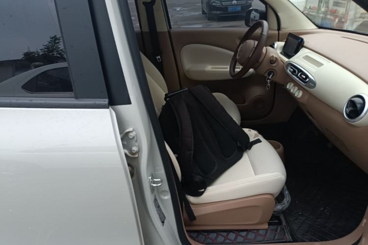 Used Wuling Hongguang MINIEV 2025 Four-Door Version Advanced Edition Right Front Seat