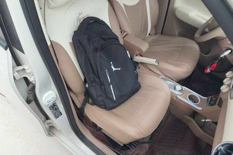 Used Wuling Hongguang MINIEV 2025 Four-Door Version Advanced Edition Right Front Seat