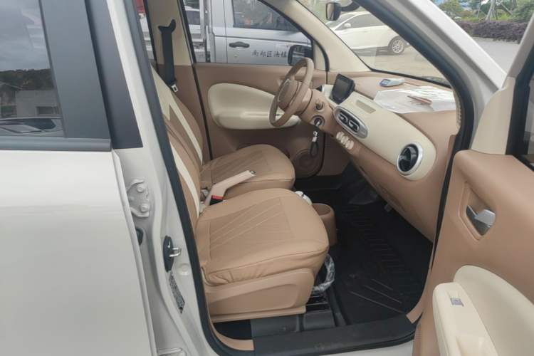 Used Wuling Hongguang MINIEV 2025 Four-Door Version Advanced Edition Right Front Seat