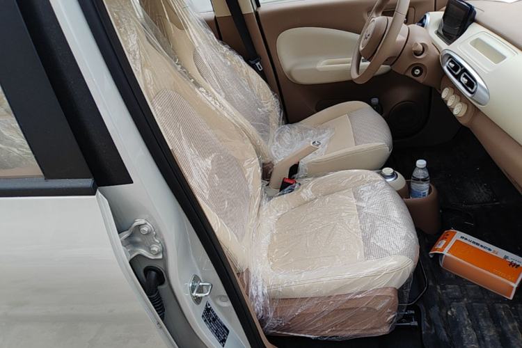 Used Wuling Hongguang MINIEV 2025 Four-Door Version Advanced Edition Right Front Seat