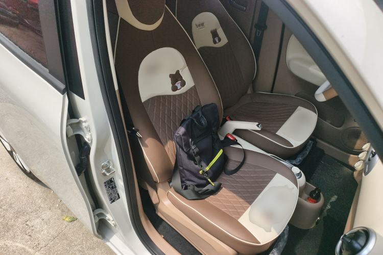 Used Wuling Hongguang MINIEV 2025 Four-Door Version Premium Edition Right Front Seat