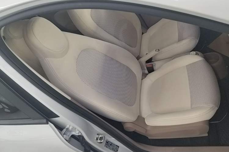 Used Wuling Hongguang MINIEV 2025 Four-Door Version Premium Edition Right Front Seat