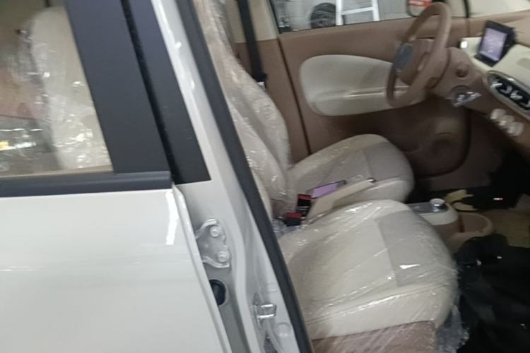 Used Wuling Hongguang MINIEV 2025 Four-Door Version Advanced Edition Right Front Seat