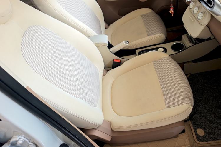 Used Wuling Hongguang MINIEV 2025 Four-Door Version Advanced Edition Right Front Seat